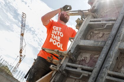 Wie wär's mit etwas mehr?
Hole dir deine Prämie!